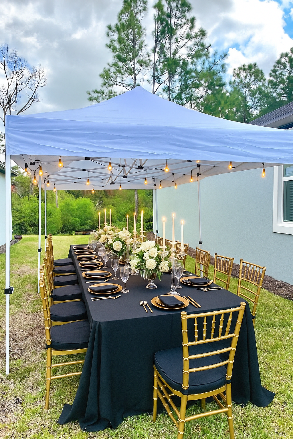 10×20 tent with chiavari seating